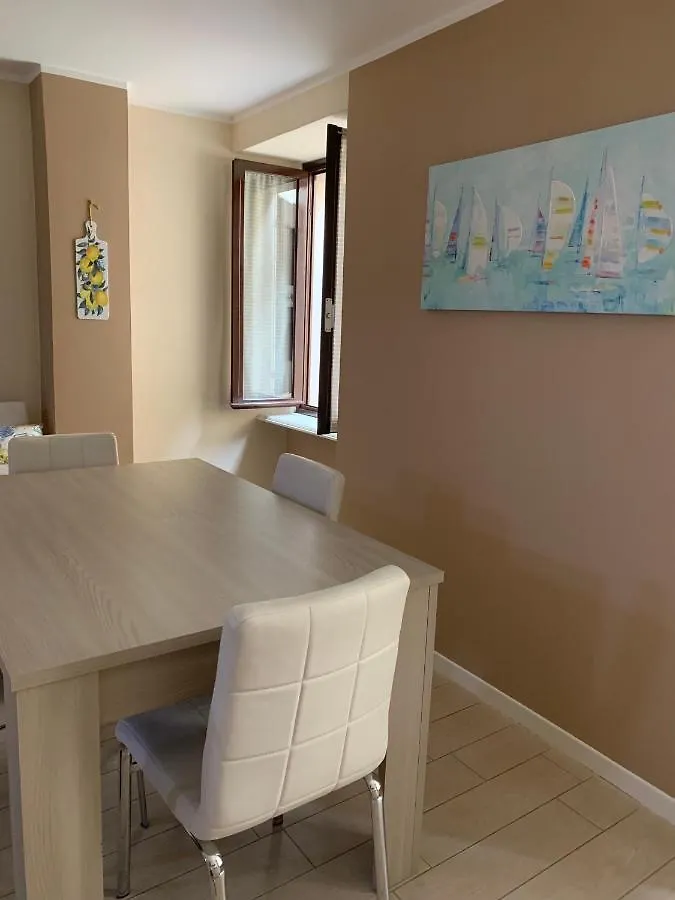 Apartment Al Lago Da Lilly Gargnano