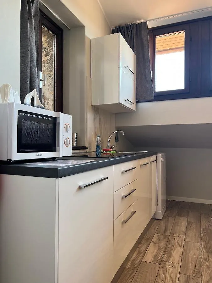 Apartment Al Lago Da Lilly Gargnano Italy