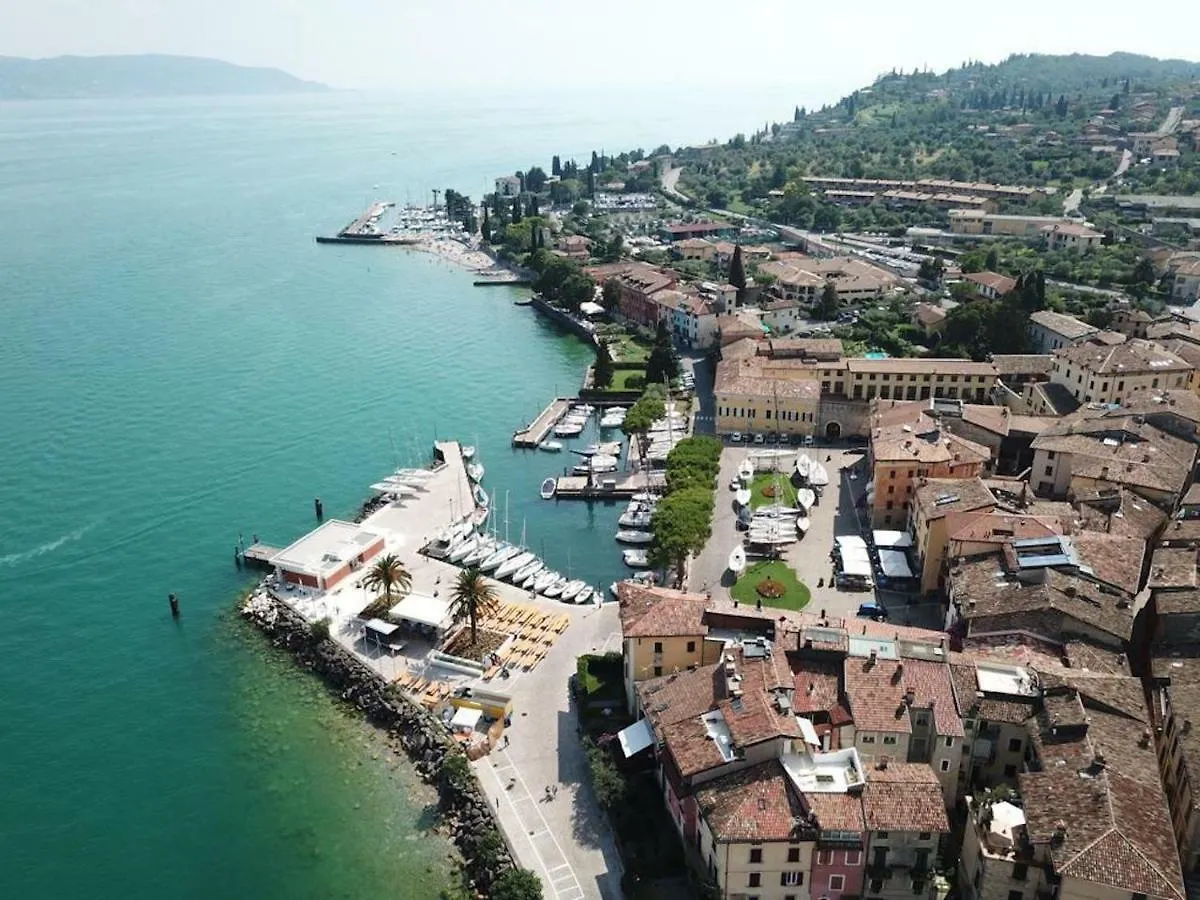Apartment Al Lago Da Lilly Gargnano Italy
